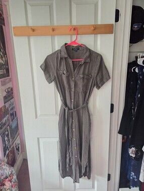 Velvet Heart Olive Button-Front Midi Shirt Dress With Pockets And Tie Belt